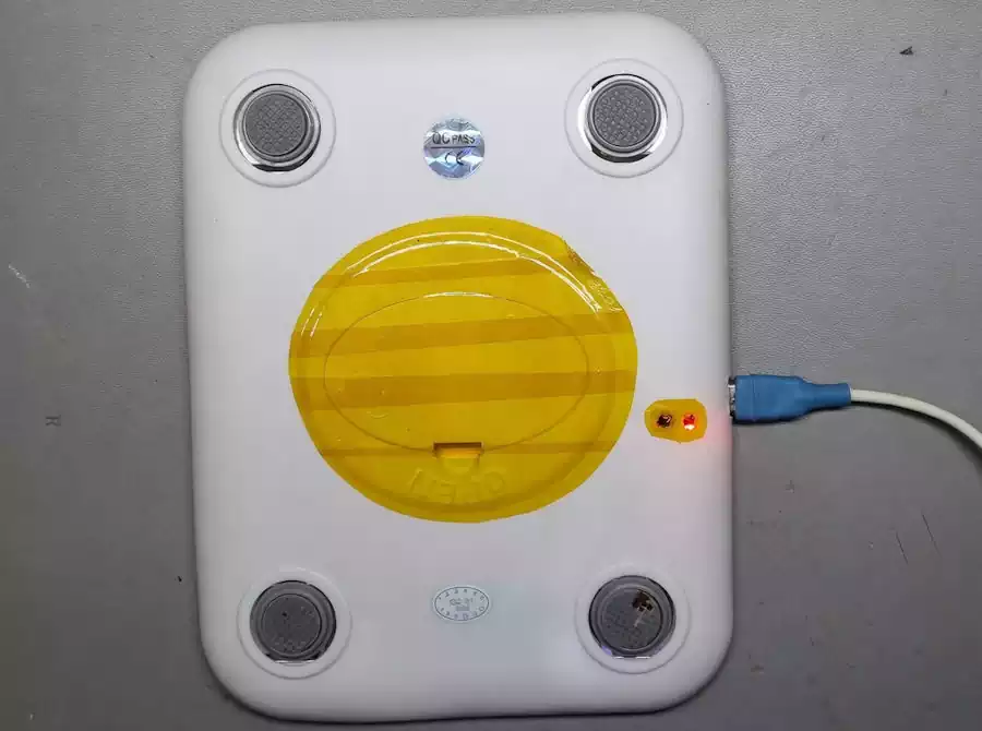 DIY Rechargeable Kitchen Scale with a Reused Lithium Battery (Step-by-Step Guide) 8 testing charging function of DIY rechargeable kitchen scale